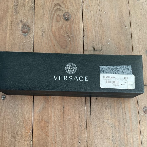 Versace Medusa Pendant Necklace Metal NWT - Picture 7 of 9